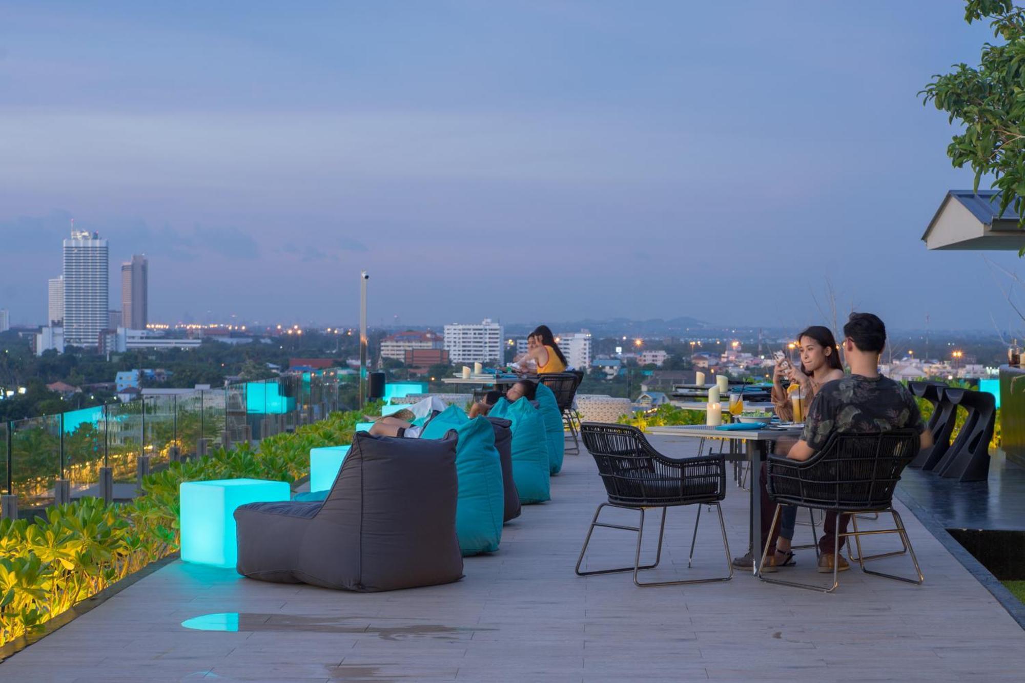 Cross Vibe Pattaya Seaphere نا جومتين المظهر الخارجي الصورة